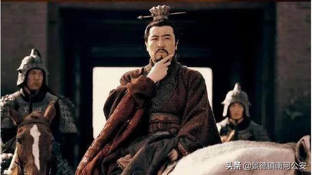 读三国演义100字感悟,三国志经典名篇100篇