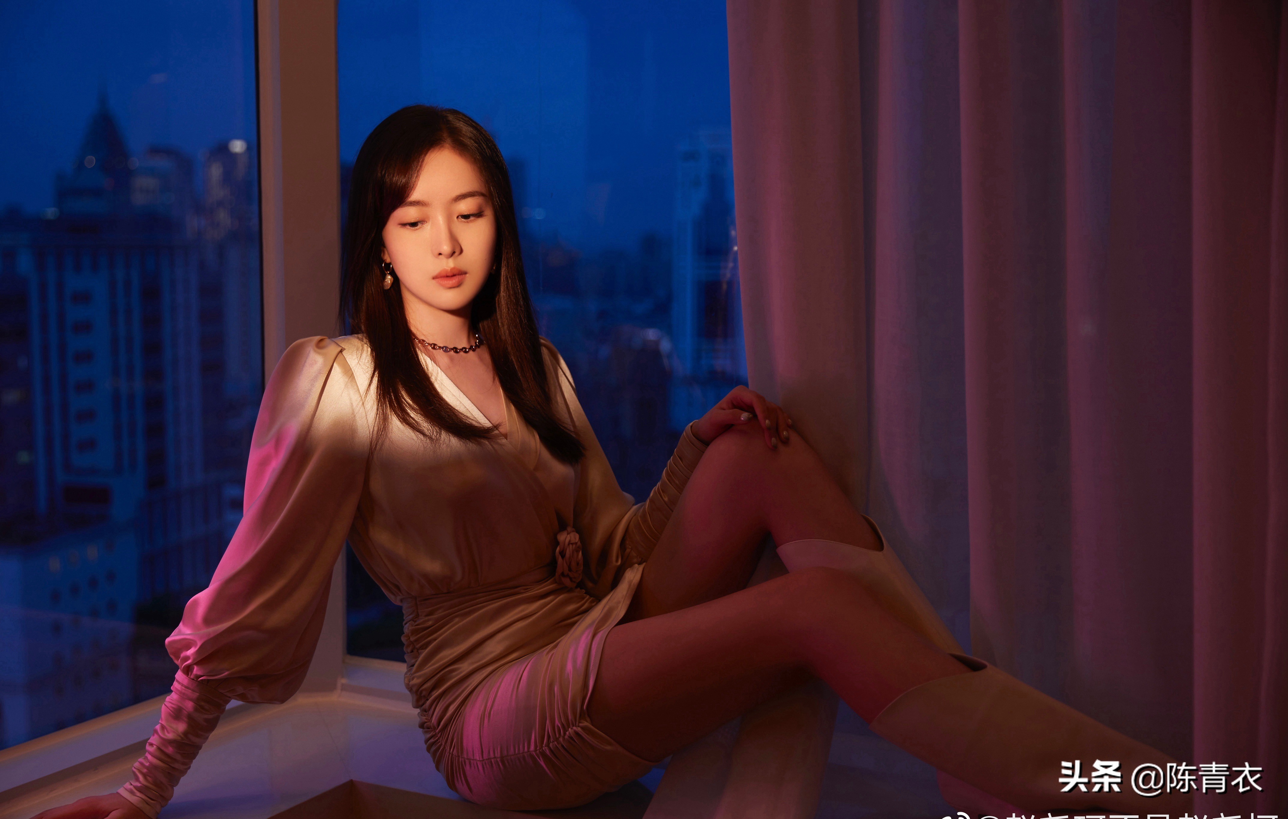 赵尧珂山茶花写真,赵尧珂连衣裙图片