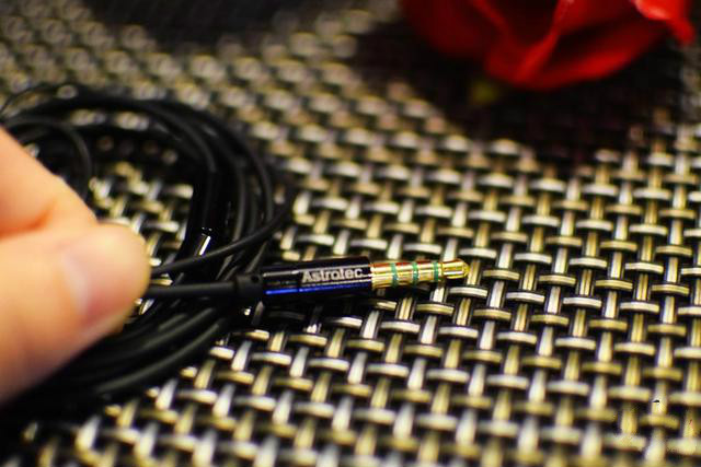 国产百元头戴式耳机推荐,国产耳机爆款