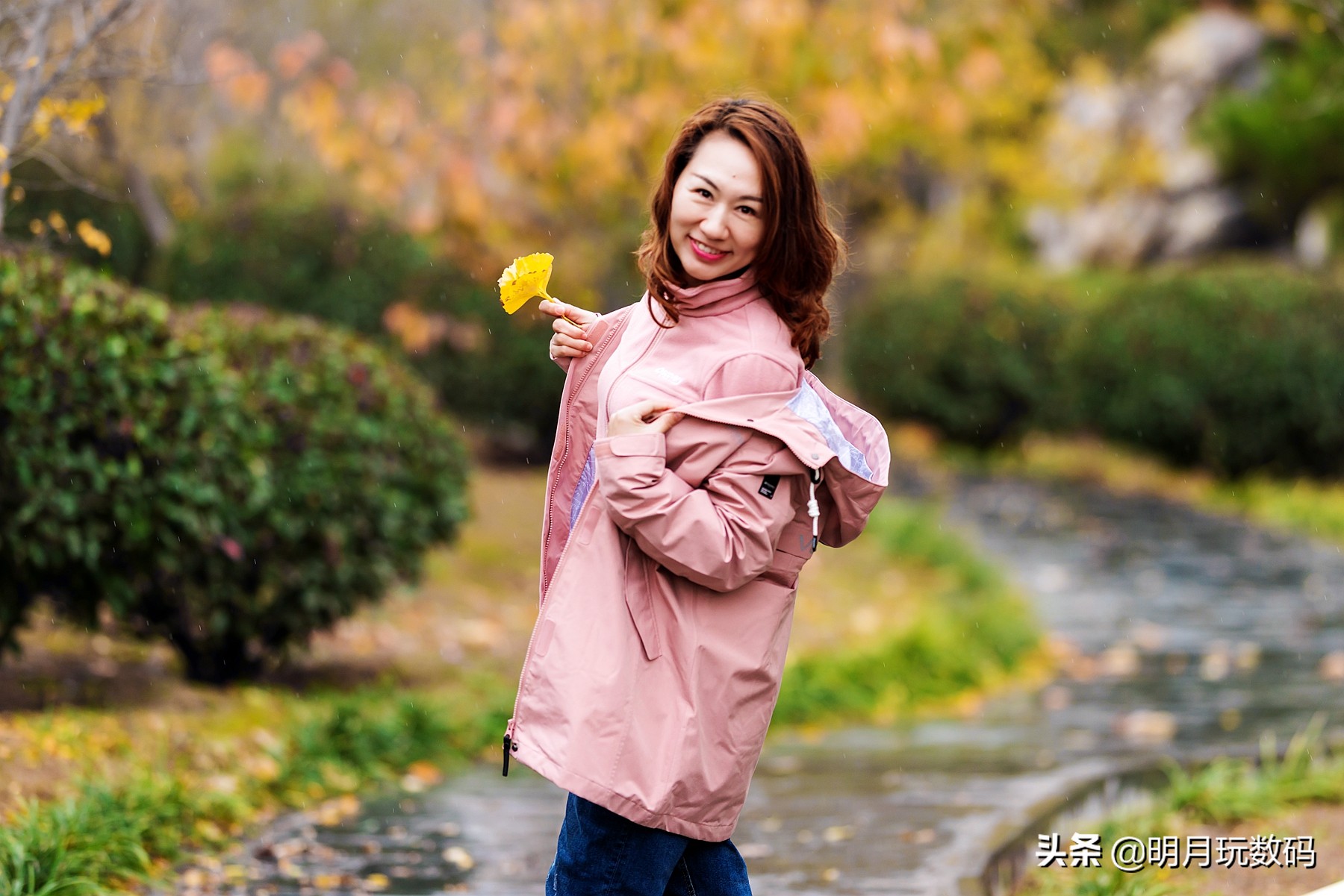 discoveryactive冲锋衣,什么牌子的冲锋衣时尚减龄好看