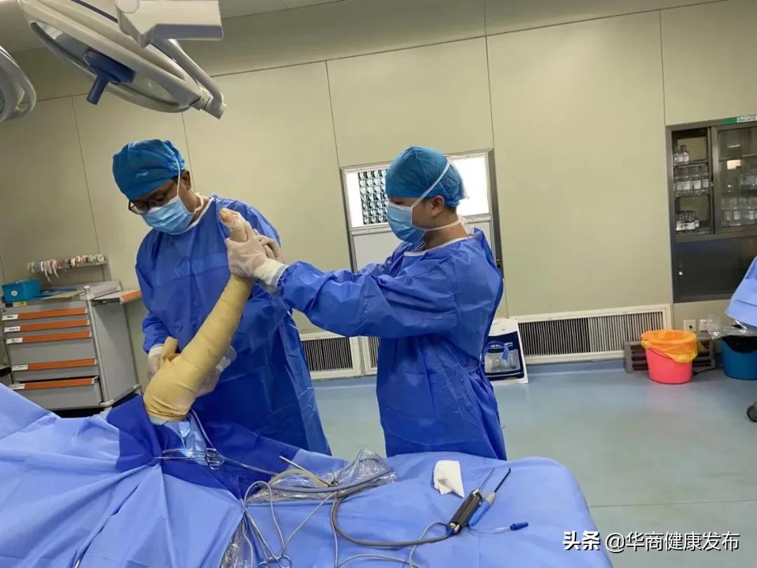 膝盖腘窝囊肿多大要手术,腘窝手术切口