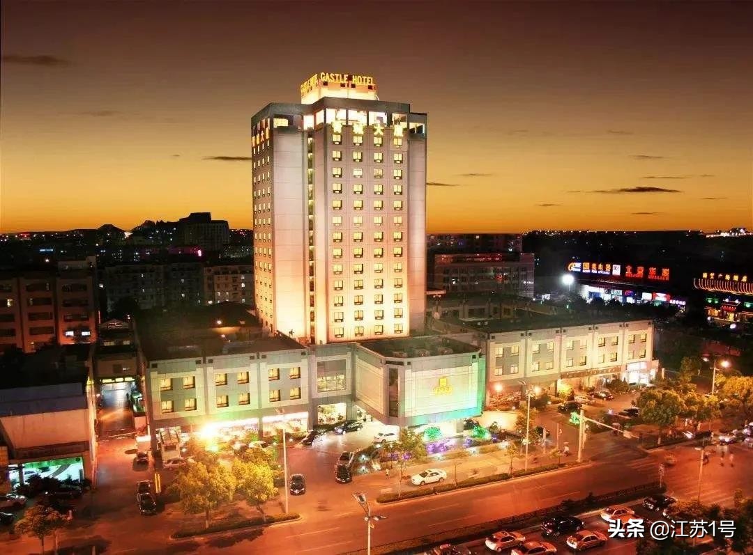 苏州南京争高楼，你追我赶何时休？