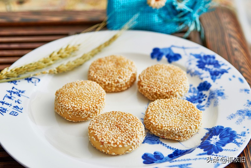 什么地方的月饼最有名最好吃,中秋月饼哪个村做的好