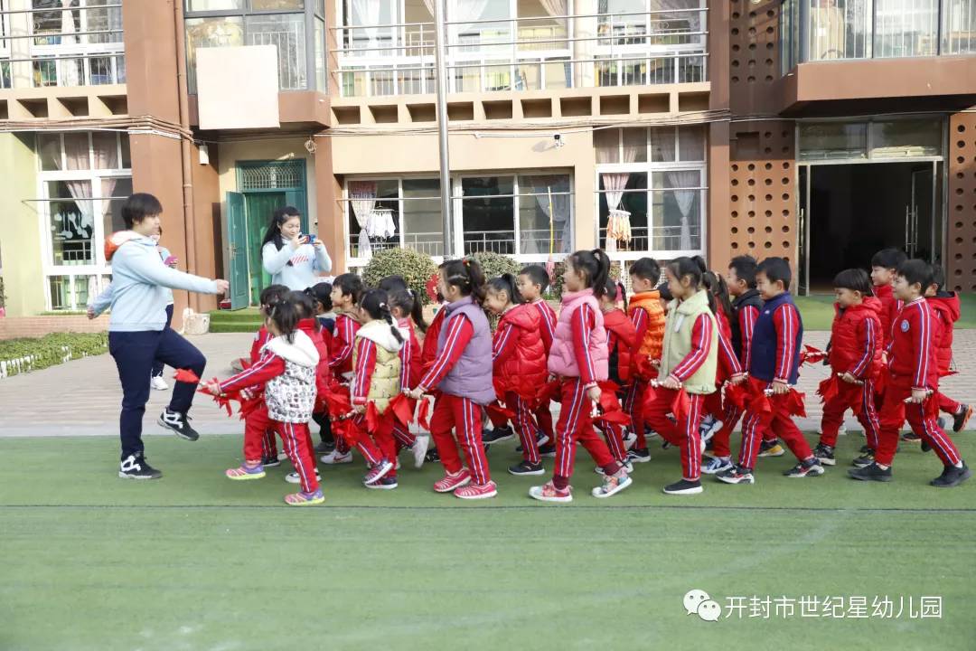 幼儿园足球运动,运动速度与激情