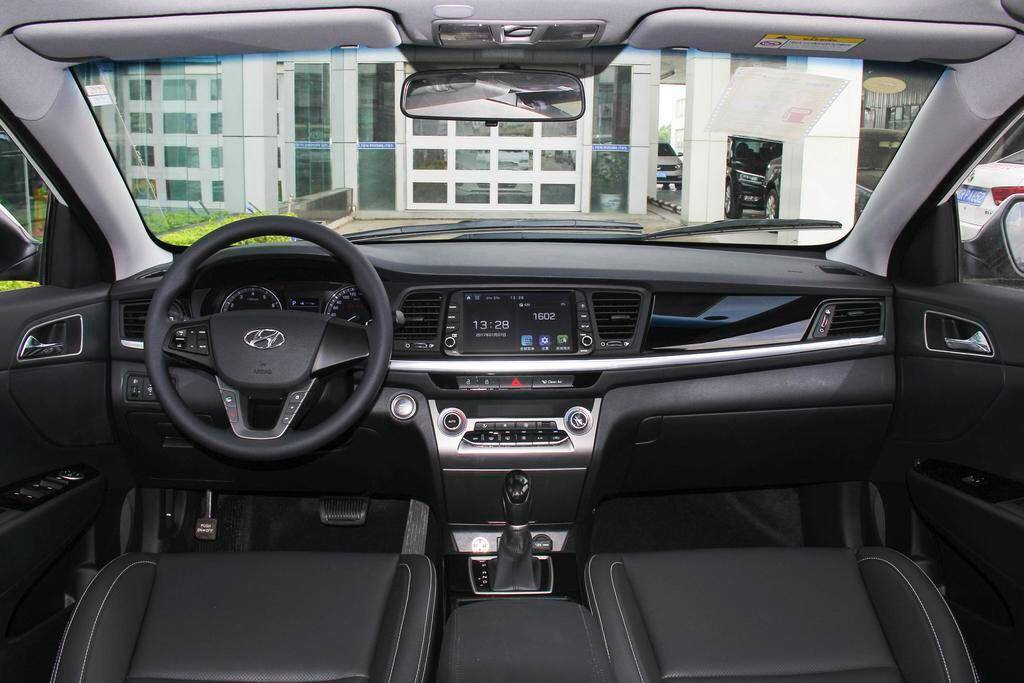 名图顶配,现代名图买自吸还是带t