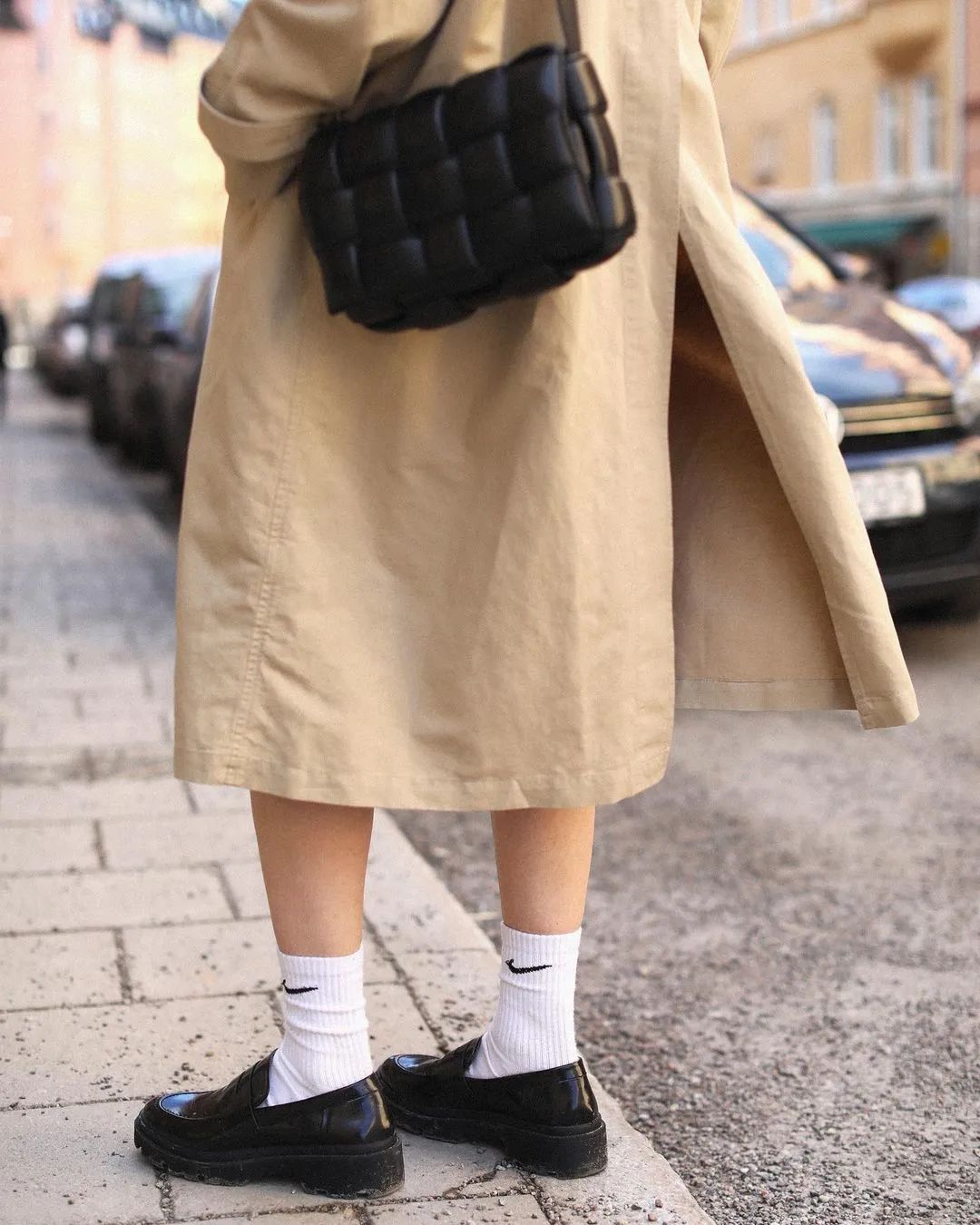 今年流行什么样的乐福鞋 (今年流行的乐福鞋都有什么样的)