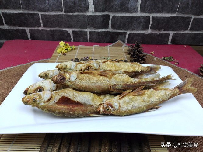 淡水鱼去腥最好方法,淡水鱼怎么腌不腥