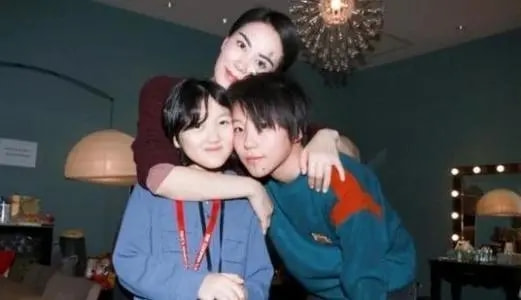 王菲谢霆锋新消息,王菲谢霆锋近日网评