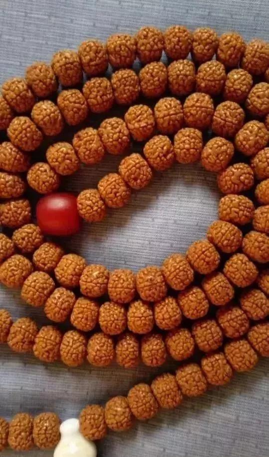 三日红小佛手包浆,这种菩提子盘玩包浆堪比小叶紫檀