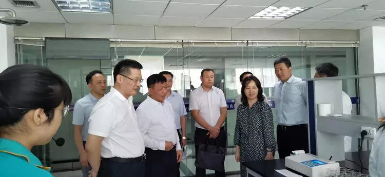 区长赵雷调研西安斯瑞先进铜合金科技有限公司辖区农贸市场