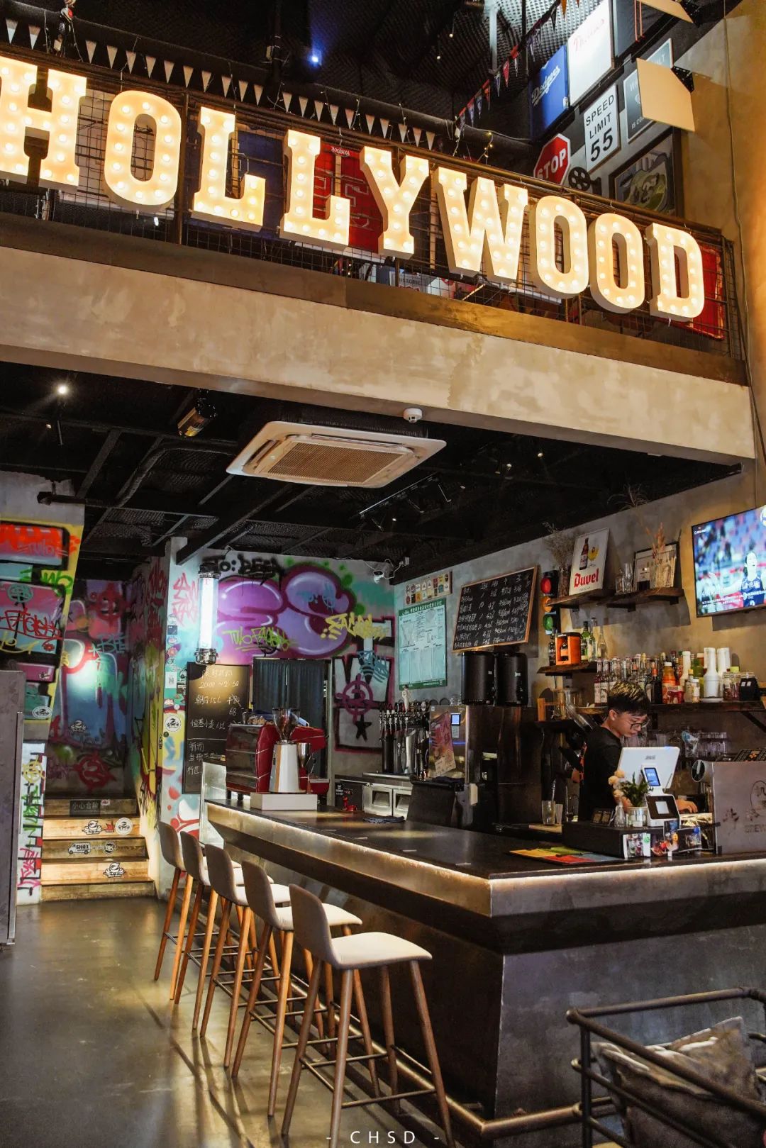 家楼下的「茶饮咖啡+精酿」，从清醒到微醺都给你安排上