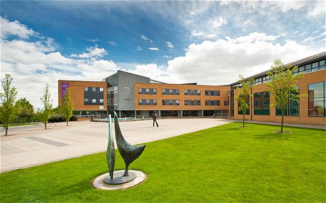 多项数据告诉你英国萨里大学为什么这么强！