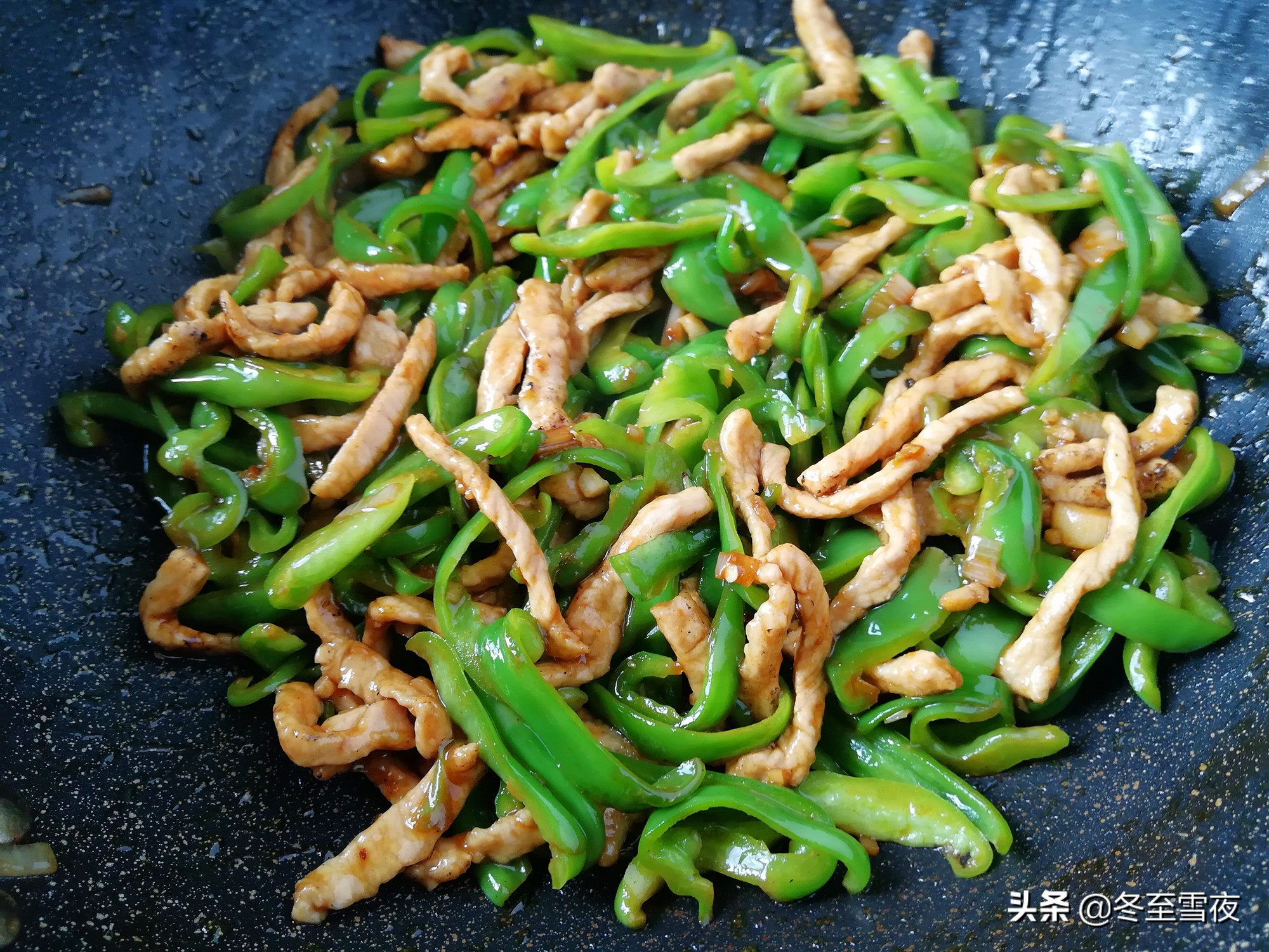 炒菜放肉丝怎样做肉丝才嫩,炒菜放肉丝要不要腌制