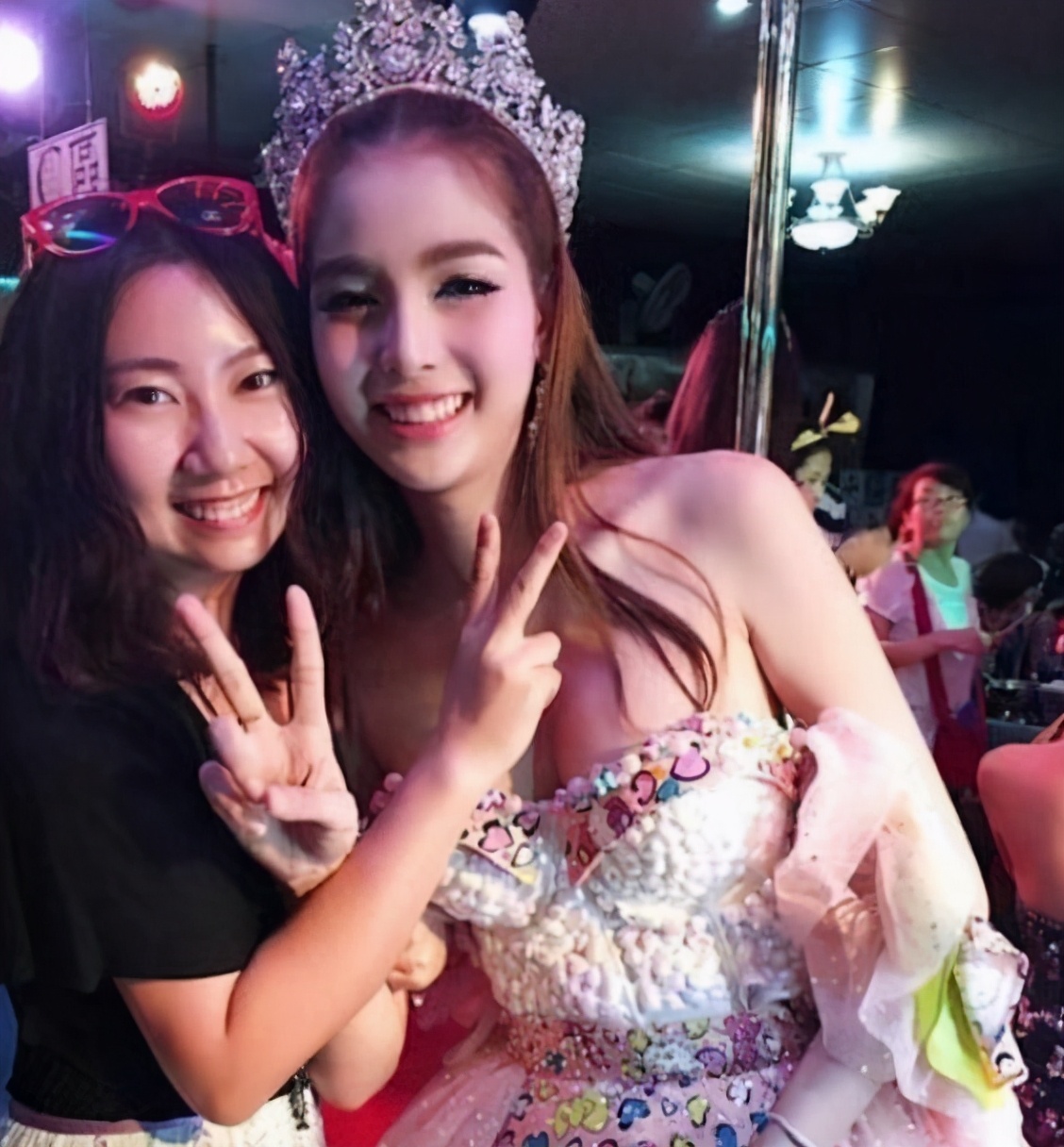 泰国人妖和普通女性如何区分,泰国人妖和女性如何区分