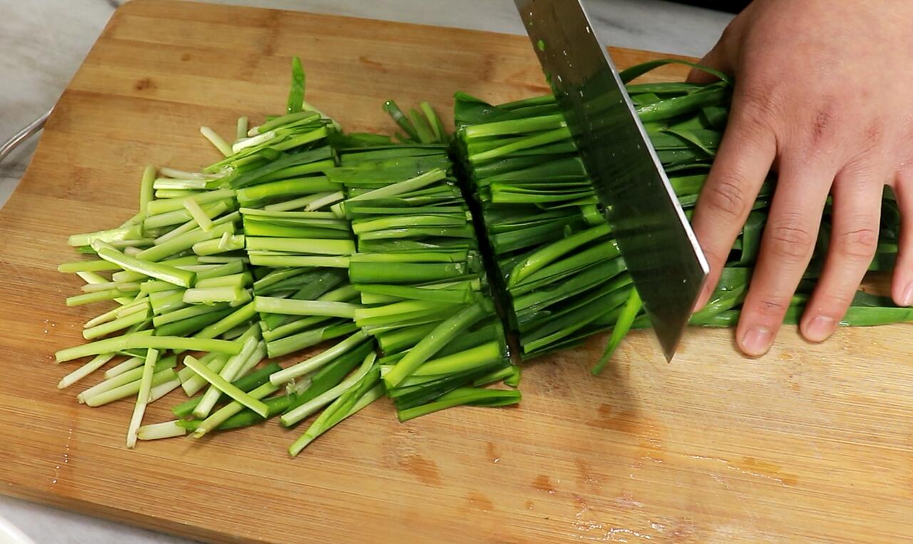 安徽泾县韭菜炒螺丝肉,螺丝肉可以跟鸡蛋韭菜一起吃吗