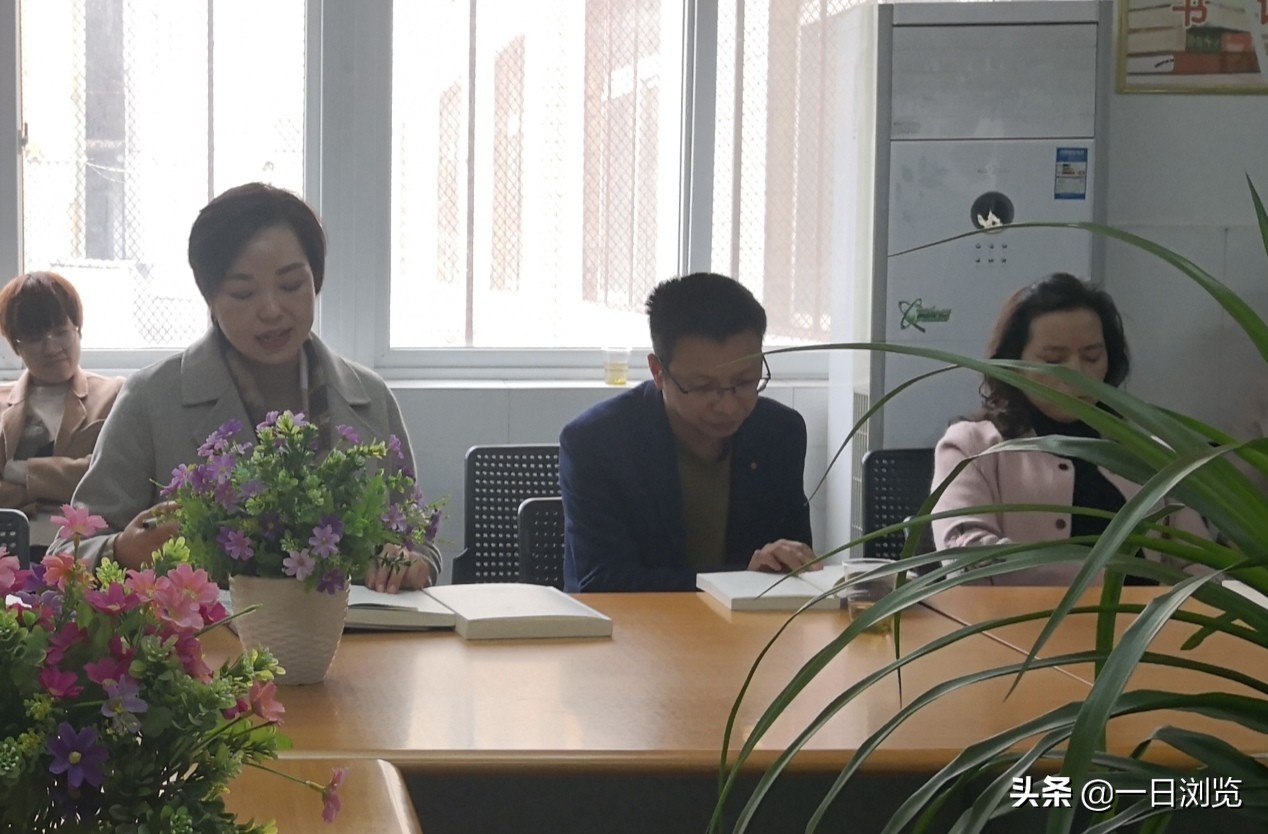 安康市第13期“两城同读一本书”《草木》在白河县图书馆举行