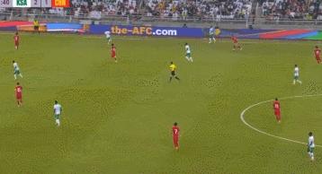 如何评价国足张稀哲表现,国足2:3沙特集锦