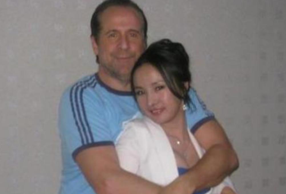 干露露为什么突然凉了？曾与大咖关系亲近，如今发文：孤枕难眠