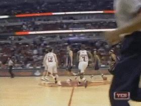 nba2kol文斯卡特98版扣篮动作,文斯卡特大风车扣篮背后角度