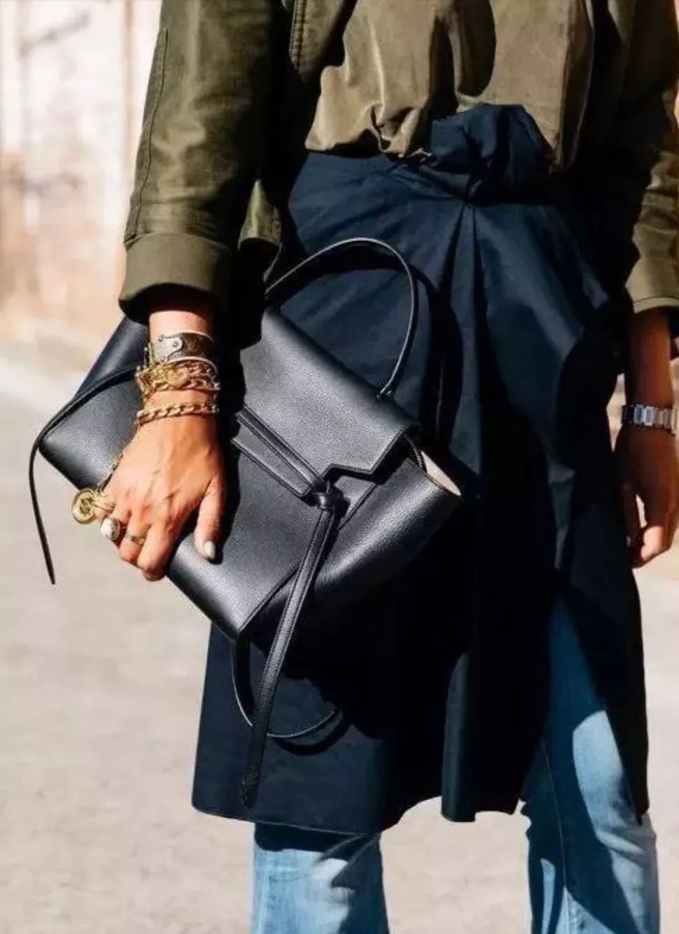 太刺激了吧！这里有几个快递盒想请你偷看