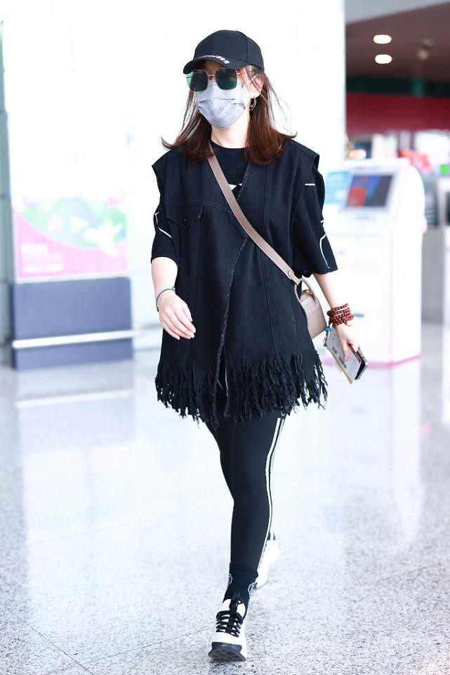 薛佳凝减龄穿搭,薛佳凝穿藏服