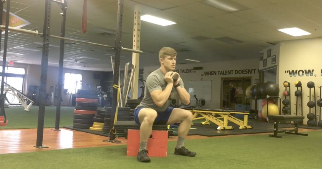 深蹲做不下去怎么办,深蹲蹲不下去练什么动作