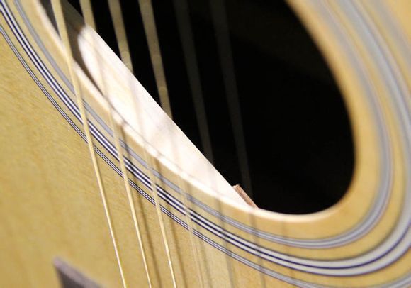 怎么挑选一款好的吉他,新手怎么选吉他形状