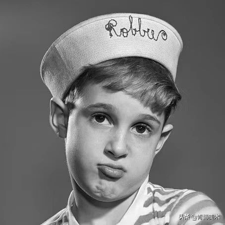 戴着眼镜的小男孩素描画,3-6岁儿童简单绘画100幅素描