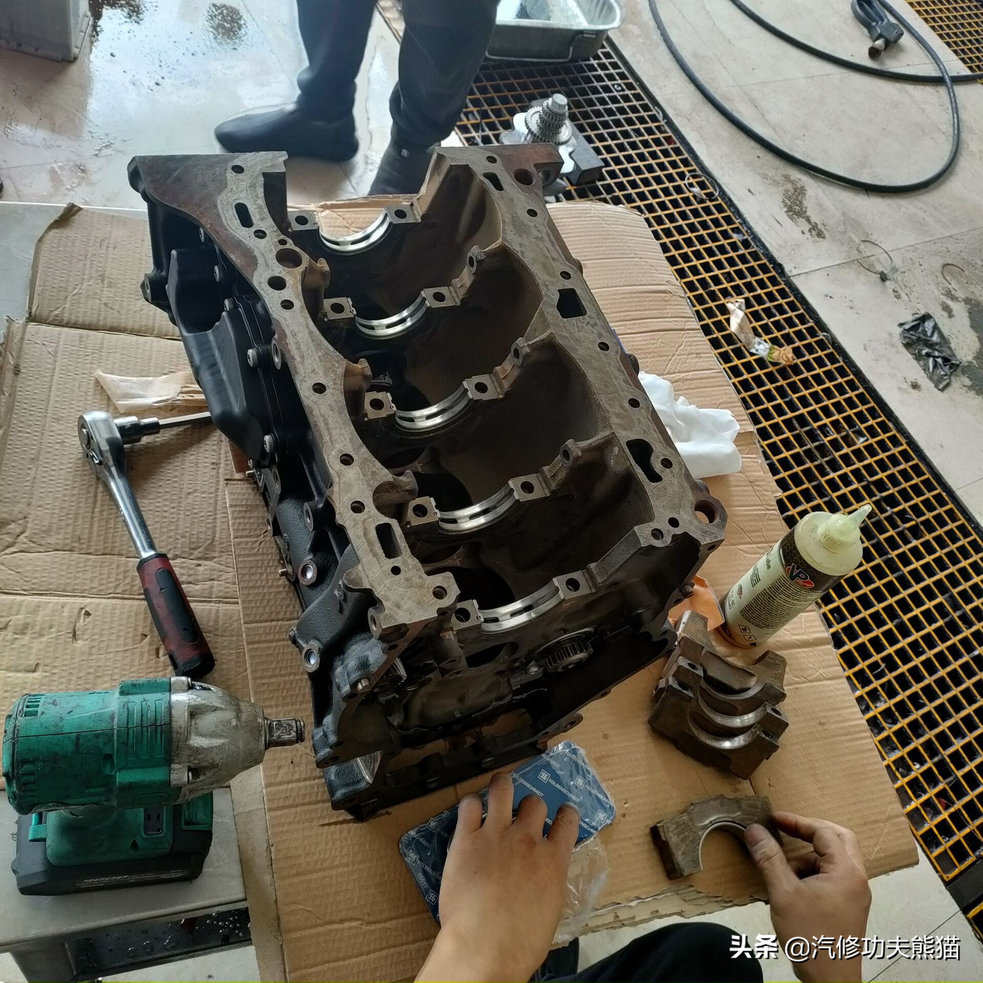 爱车养护烧机油要趁早治理,爱车烧机油