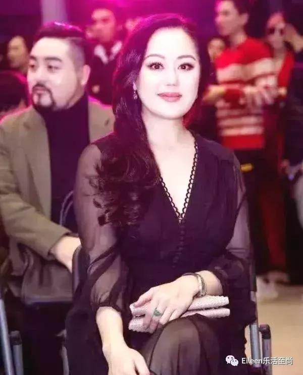 甩债,香江妖女创业