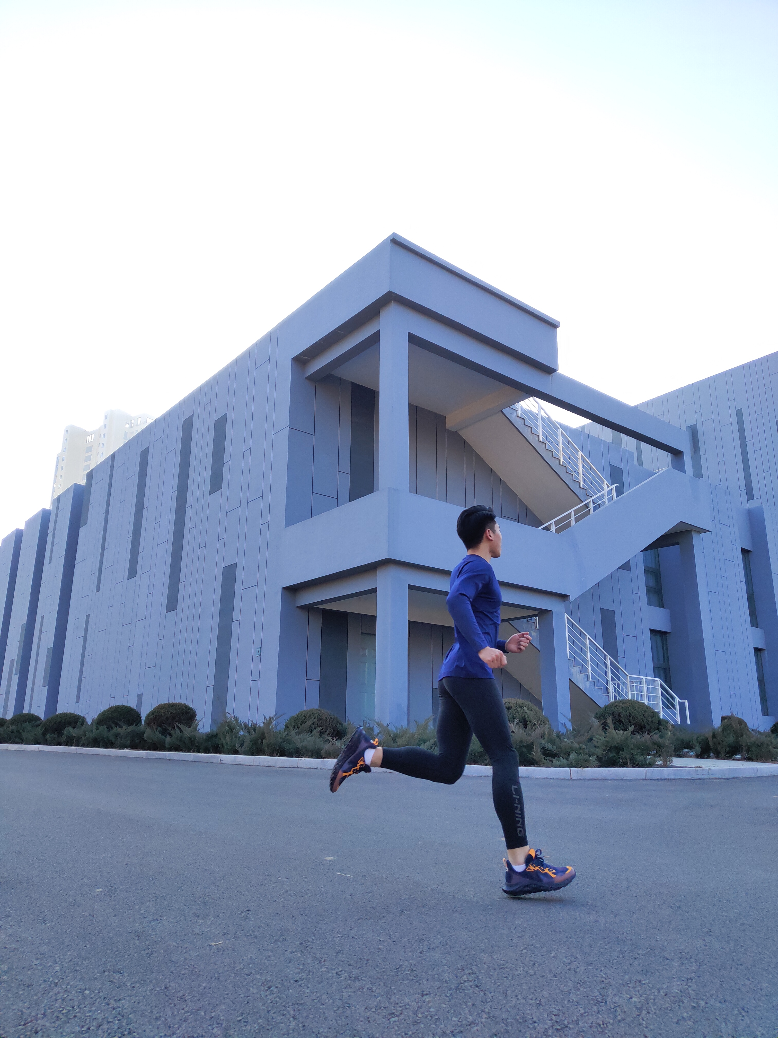 防雨雪运动鞋李宁,李宁无惧风雨