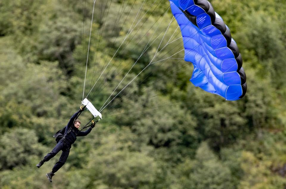 58岁阿汤哥全部视频,57岁阿汤哥回归完整版