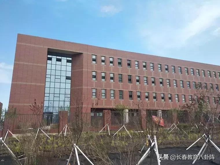 新建成的学校好还是老牌学校好,今年新建学校一览
