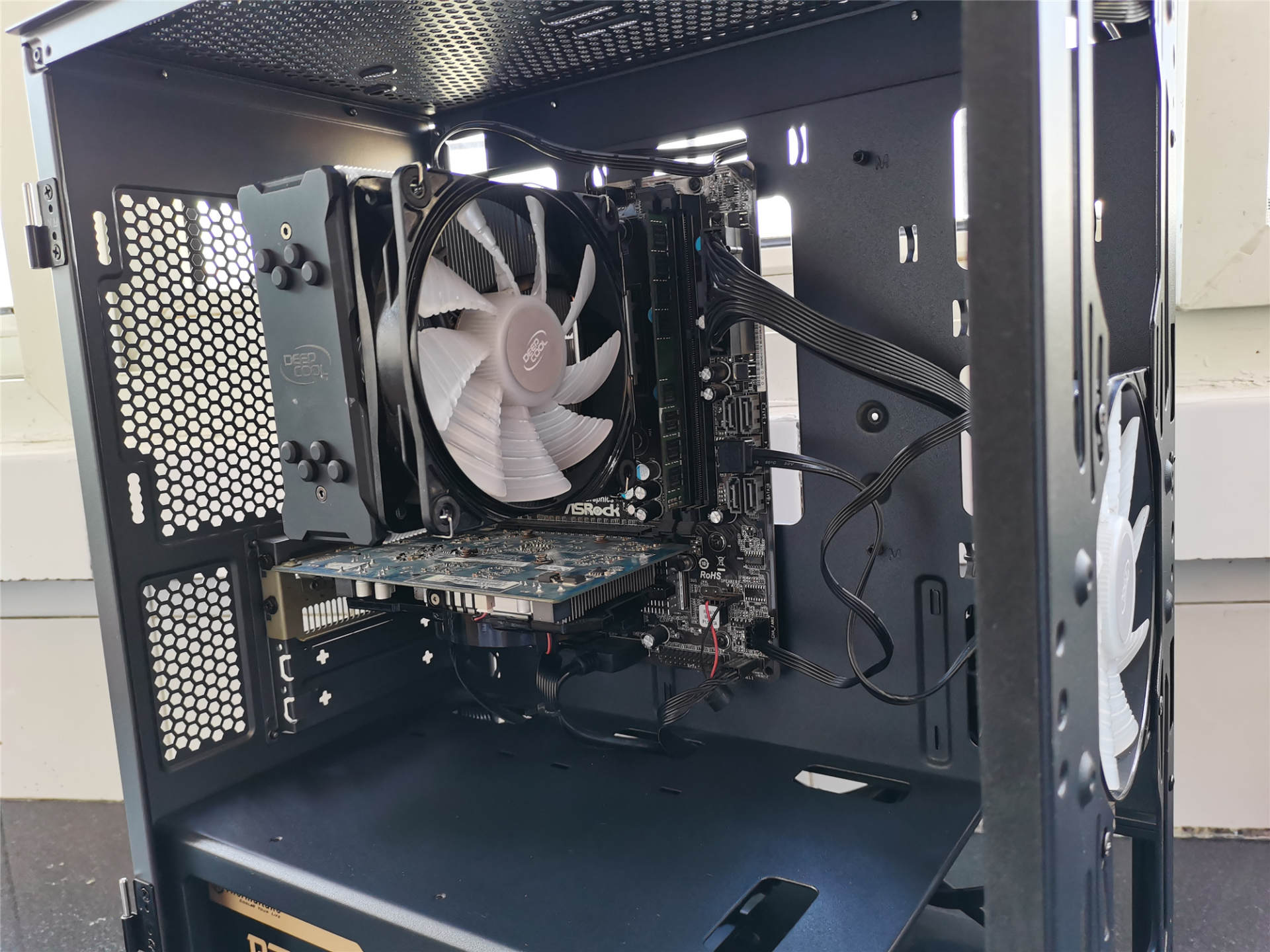 电脑一年清理几次灰,电脑清理灰尘后崩溃