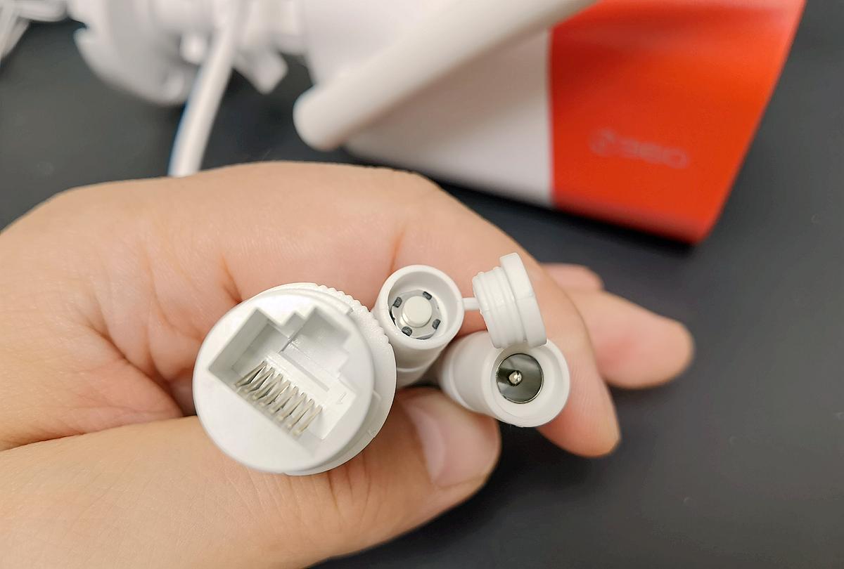 能抵风雨，2K超清画质更清楚，看家护院必备360智能摄像机体验