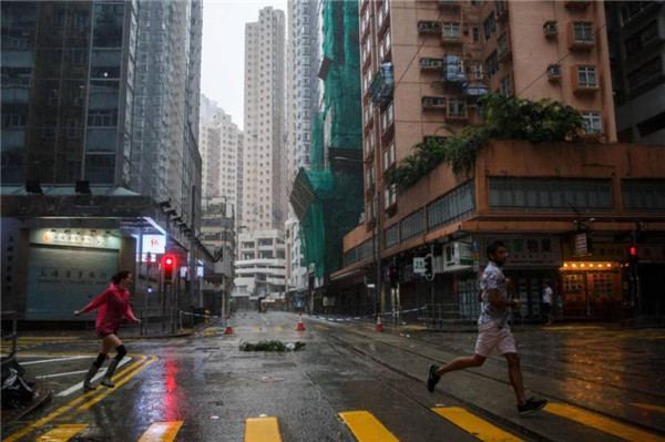 香港的楼房,香港的私人住宅阳台不封危险吗