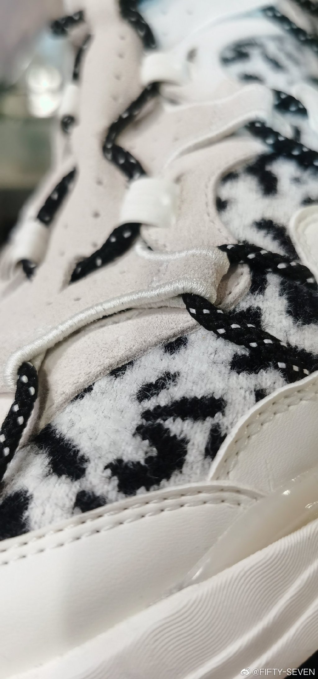 安踏三款时装鞋上市！外形夸张，最高999元，高端款你买账么？