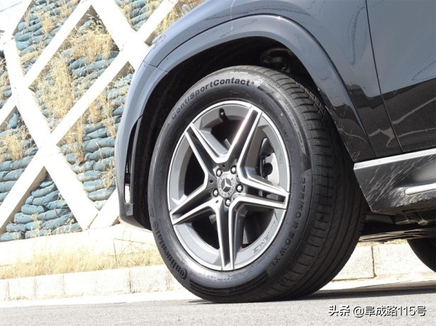 奔驰gle和梅赛德斯gle有什么区别,奔驰gle车型用什么轮胎