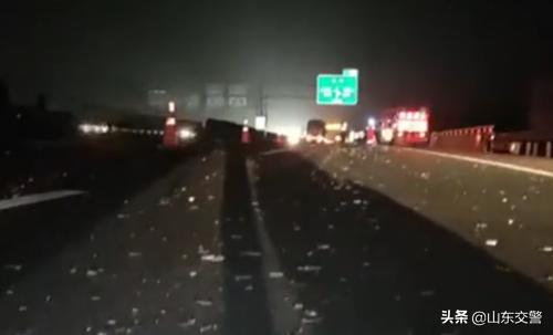 当心掉物,注意路上捡东西的危险