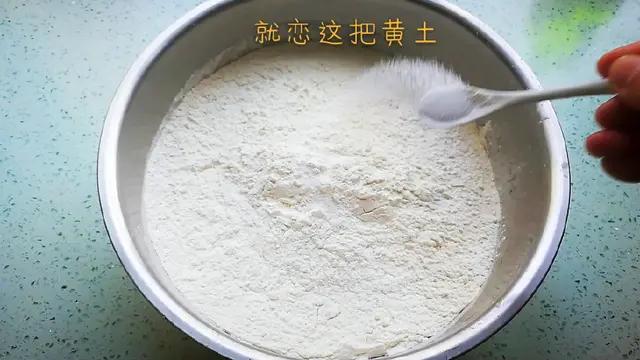 凉皮制作干裂,做凉皮粘锅怎么处理