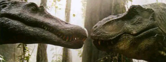 《侏罗纪公园3》棘龙打败霸王龙：主角光环实力碾压？