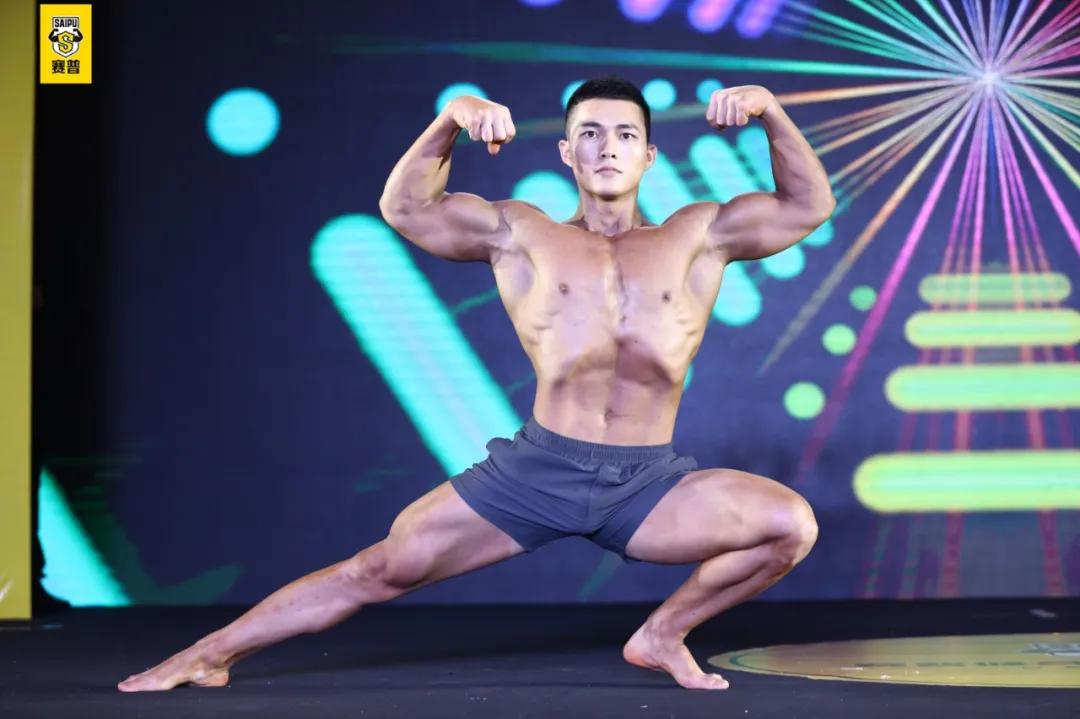 20岁的年纪40岁的身体，“夜店小王子”用健身葆青春