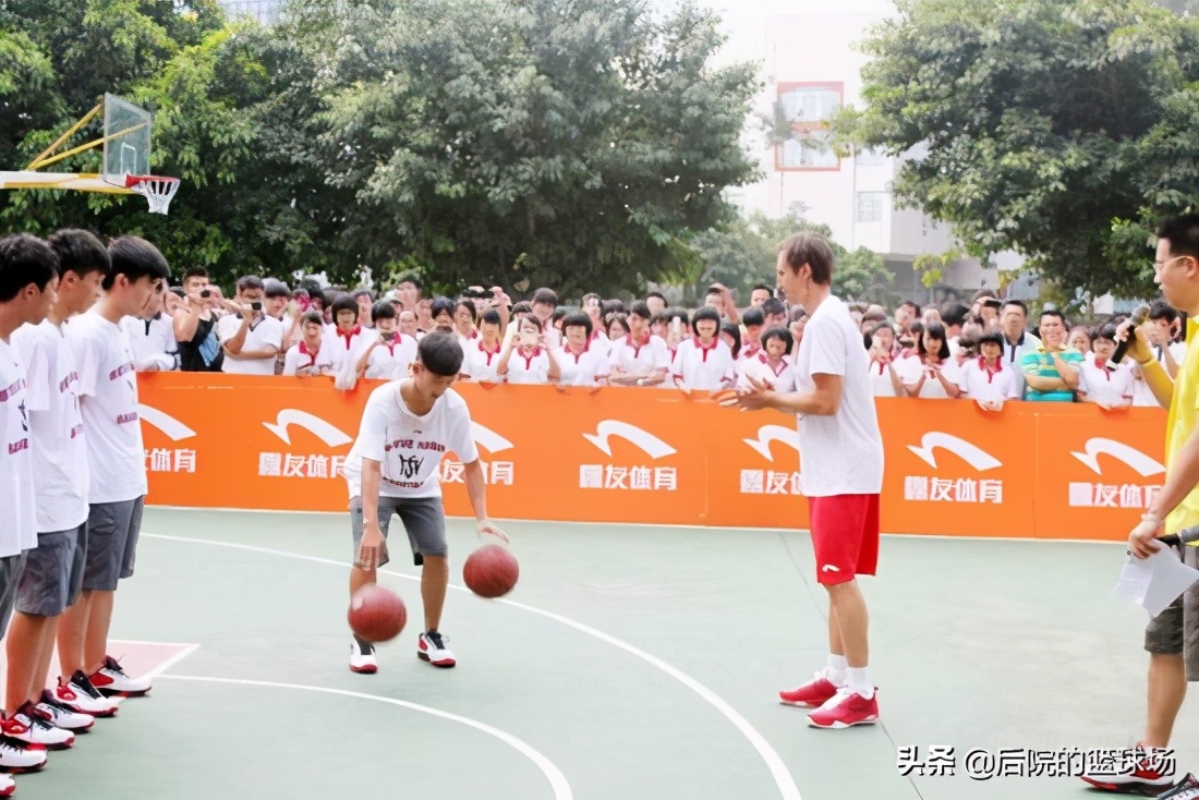 纳什露友风之子球鞋,纳什为什么弃用阿尔德里奇