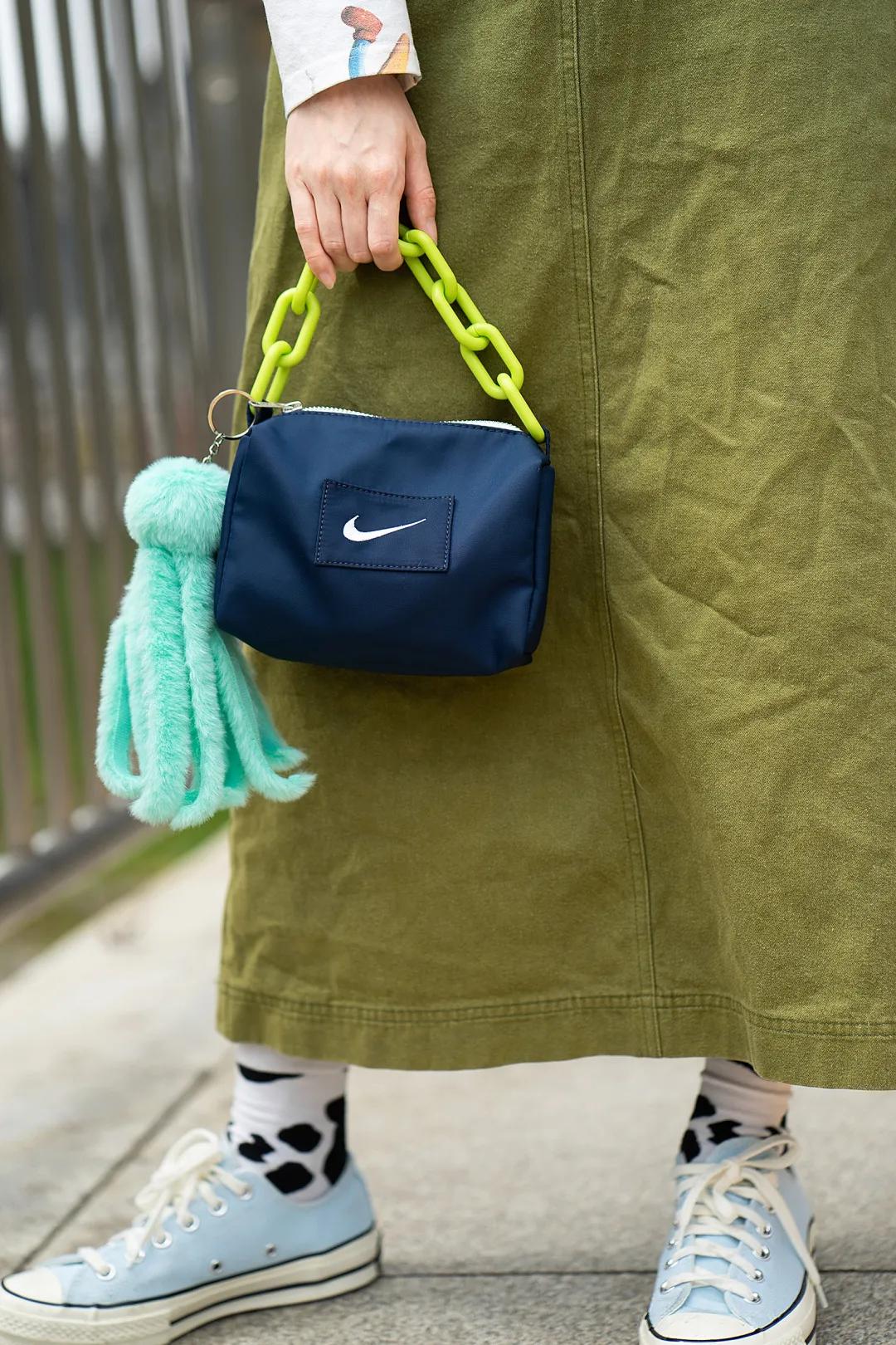 假日必须Get到的穿搭小心机！约上姐妹一起愉快的Shooping吧