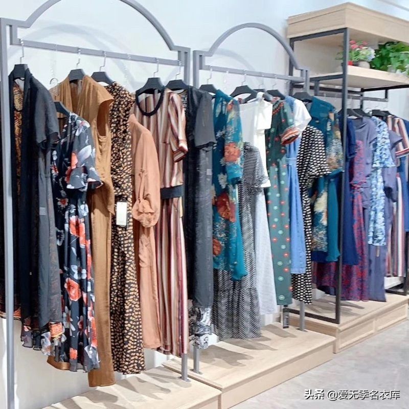 品牌服装折扣加盟店如何,服装品牌尾货拿货攻略