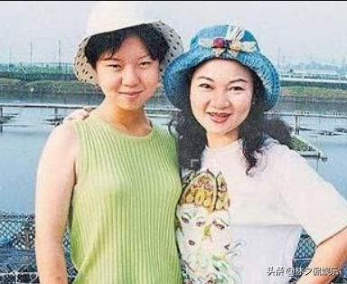 42岁白冰冰照片,26岁遭丈夫背叛