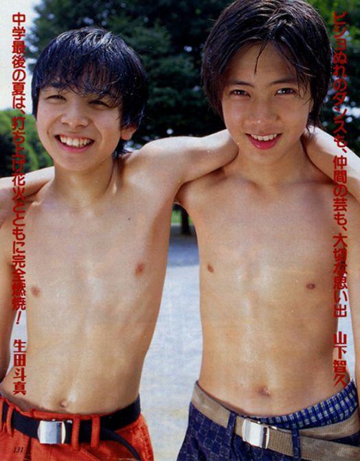 J家派系斗争结束，山下智久生田斗真晒合照表亲密