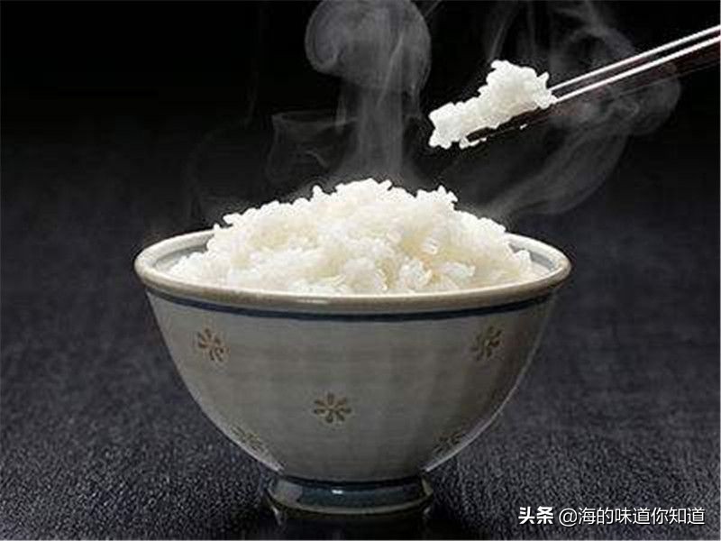 米饭发粘发硬？加这两样东西，蒸出来的米饭粒粒醇香哦~