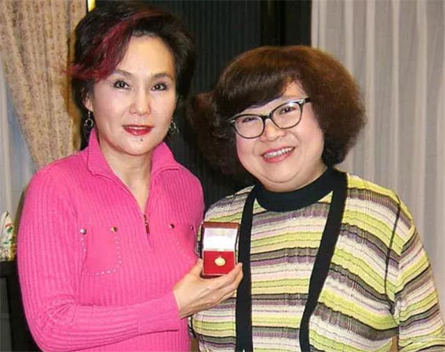 74岁香港老戏骨近照,所有老戏骨年轻照片