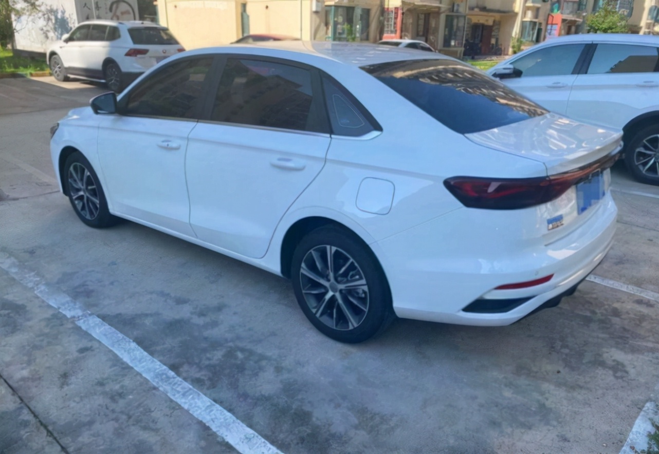 吉利帝豪真实油耗多少,吉利帝豪gl21款1.4tcvt实际油耗